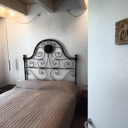 B&B Borgo Tre Case Nocleg ze śniadaniem Torre dʼIsola
