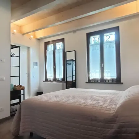 Nocleg ze śniadaniem B&B Borgo Tre Case *